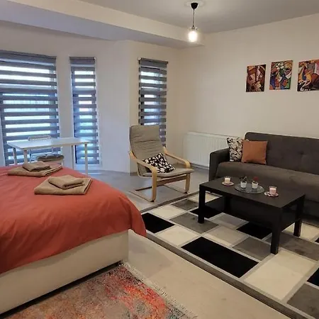 アパート 1 Min To Metro, Cosy Flat For 8 Guests, 1st Floor *