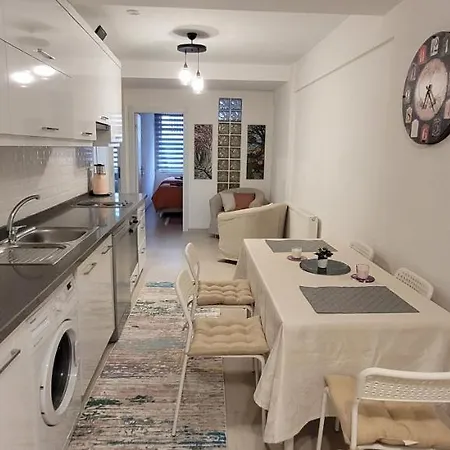 アパート 1 Min To Metro, Cosy Flat For 8 Guests, 1st Floor *