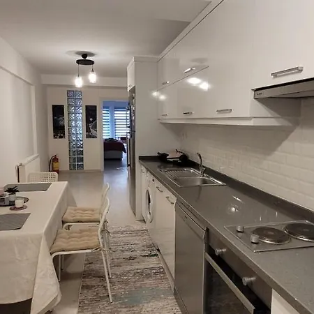 1 Min To Metro, Cosy Flat For 8 Guests, 1st Floor Апартаменты Стамбул